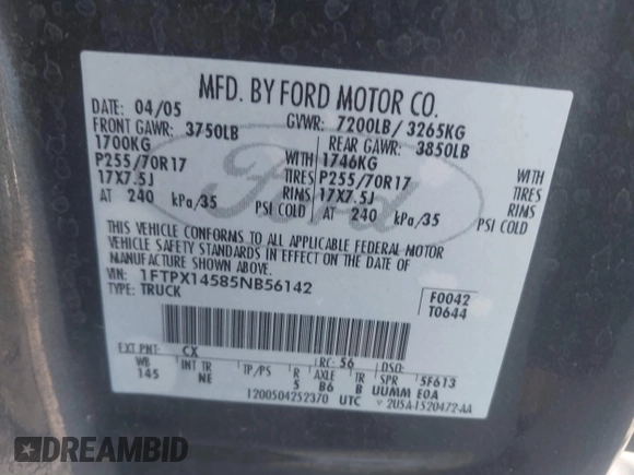 2005 Ford F-150 XLT with VIN 1FTPX14585NB56142, listed as a IAAI auction lot 42168338 with 208,074 mi miles. Bid and sale history available at carsss.com. Image 9.