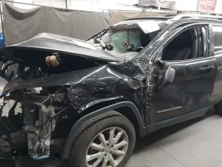 2014 Jeep Cherokee Limited с VIN 1C4PJMDB8EW277417, выставлен на аукционе IAAI как лот 42256310 с пробегом 88 259 миль миль и . История ставок и продаж доступна на DreamBid. Изображение 6.