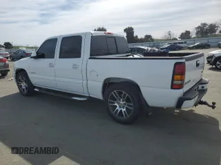 2005 GMC Sierra Denali z VIN 2GTEK63N951344416, wystawiony jako Copart lot #45877865 z przebiegiem 150 707 mil mil oraz Nie do naprawy. Historia ofert i sprzedaży dostępna na DreamBid. Obrazek 2.