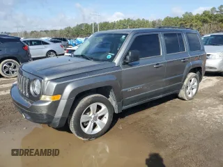 2013 Jeep Patriot Latitude with VIN 1C4NJPFA3DD168869, listed as a Copart auction lot 43795155 with 216,946 mi miles and Clean Title. Bid and sale history available at carsss.com. Image 1.