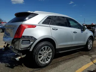 2017 Cadillac XT5 Luxury FWD with VIN 1GYKNBRS7HZ274498, listed as a Copart auction lot 52366135 with 71,824 mi miles and Clean Title. Bid and sale history available at DreamBid. Image 3.