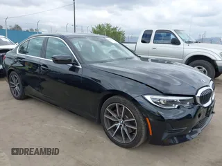 2020 BMW 3 Series 330i z VIN 3MW5R1J05L8B30265, wystawiony jako IAAI lot #42053848 z przebiegiem 32 403 mil mil oraz . Historia ofert i sprzedaży dostępna na DreamBid. Obrazek 1.