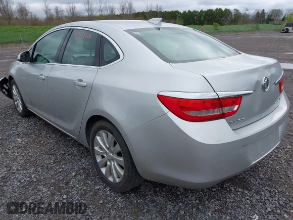 2015 Buick Verano z VIN 1G4PP5SKXF4218966, wystawiony jako IAAI lot #42151728 z przebiegiem 124 592 mil mil oraz . Historia ofert i sprzedaży dostępna na DreamBid. Obrazek 3.