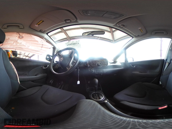 2013 Honda Fit Sport с VIN JHMGE8H59DC042068, выставлен на аукционе IAAI как лот 41803884 с пробегом 128 223 миль миль и . История ставок и продаж доступна на DreamBid. Изображение 18.