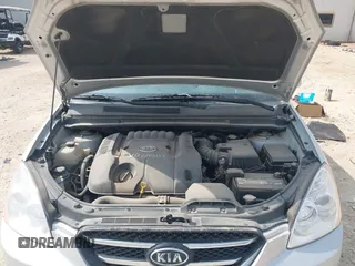 2007 Kia Rondo LX with VIN KNAFG526077069189, listed as a IAAI auction lot 42090474 with 96,722 mi miles. Bid and sale history available at carsss.com. Image 10.