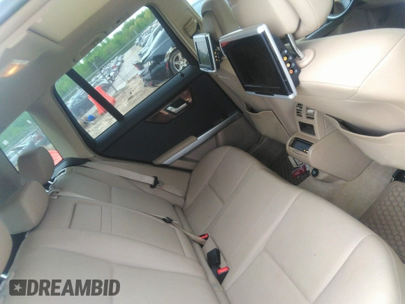 2011 Mercedes-Benz GLK GLK 350 with VIN WDCGG8HB0BF670401, listed as a IAAI auction lot 42027976 with 191,570 mi miles and . Bid and sale history available at carsss.com. Image 8.