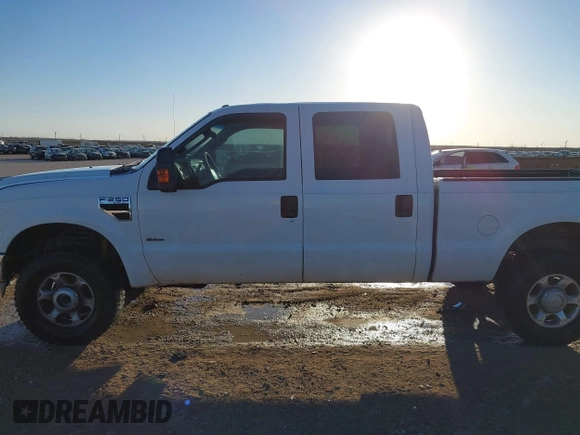 2010 Ford Super Duty F-250 SRW XL with VIN 1FTSW2B57AEB10561, listed as a IAAI auction lot 41507930 with 290,173 mi miles. Bid and sale history available at carsss.com. Image 14.