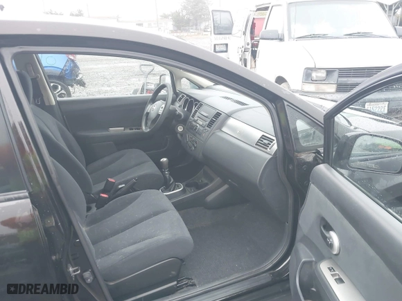 2011 Nissan Versa 1.8 SL with VIN 3N1BC1CP2BL403713, listed as a IAAI auction lot 41313488 with 91,491 mi miles. Bid and sale history available at carsss.com. Image 5.