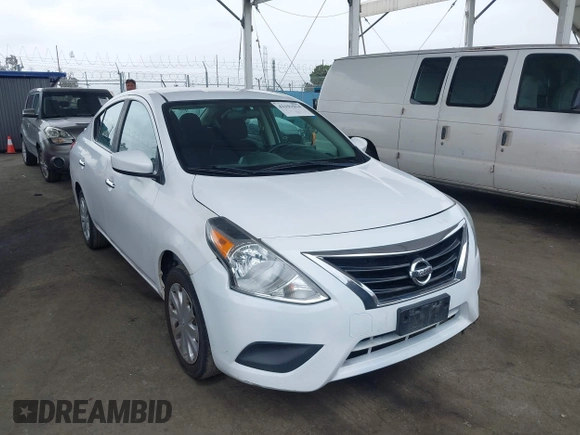 2019 Nissan Versa SV z VIN 3N1CN7AP1KL838940, wystawiony jako IAAI lot #42191914 z przebiegiem 72 374 mil mil oraz . Historia ofert i sprzedaży dostępna na DreamBid. Obrazek 1.