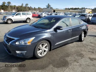 2015 Nissan Altima SV z VIN 1N4AL3AP9FC114035, wystawiony jako Copart lot #48322595 z przebiegiem 84 942 mil mil oraz Szkoda całkowita • Salvage title. Historia ofert i sprzedaży dostępna na DreamBid. Obrazek 1.