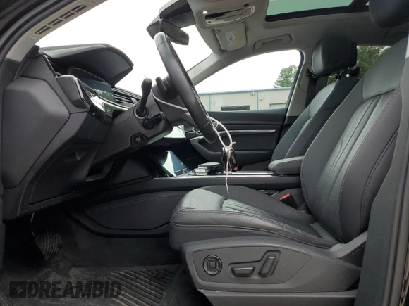 2022 Audi e-tron Sportback S line Premium Plus z VIN WA12AAGE7NB007093, wystawiony jako Copart lot #57248545 z przebiegiem 21 275 mil mil oraz Szkoda całkowita • Salvage title. Historia ofert i sprzedaży dostępna na DreamBid. Obrazek 7.