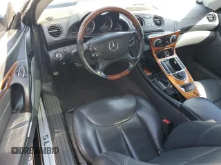 2005 Mercedes-Benz SL 500 z VIN WDBSK75F75F097824, wystawiony jako Copart lot #54317815 z przebiegiem Nie podano mil oraz Nie do naprawy • Non repairable. Historia ofert i sprzedaży dostępna na DreamBid. Obrazek 8.