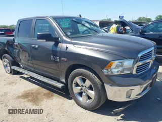 2018 Ram 1500 Big Horn z VIN 3C6RR7LT8JG140135, wystawiony jako IAAI lot #41984362 z przebiegiem 161 584 mil mil oraz . Historia ofert i sprzedaży dostępna na DreamBid. Obrazek 1.