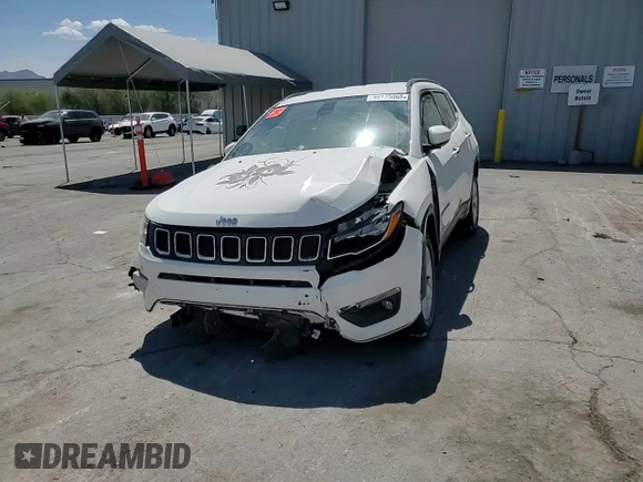 2018 Jeep Compass Latitude z VIN 3C4NJCBB7JT339233, wystawiony jako Copart lot #55175065 z przebiegiem Nie podano mil oraz Szkoda całkowita • Salvage title. Historia ofert i sprzedaży dostępna na DreamBid. Obrazek 14.