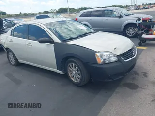 2009 Mitsubishi Galant ES z VIN 4A3AB36F89E032882, wystawiony jako IAAI lot #42305057 z przebiegiem 211 742 mil mil oraz . Historia ofert i sprzedaży dostępna na DreamBid. Obrazek 1.