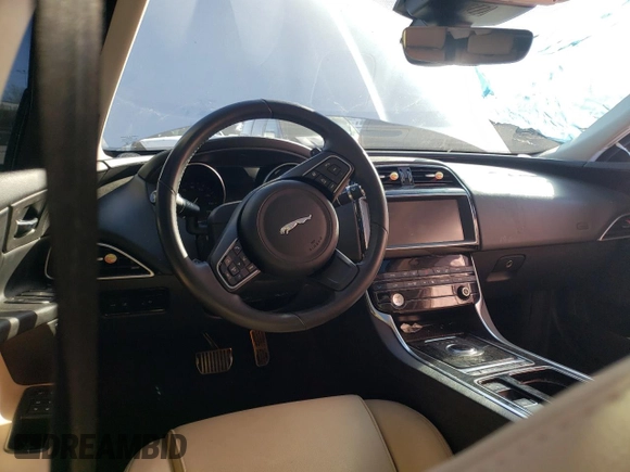 2019 Jaguar XE 25t Premium with VIN SAJAJ4FX1KCP45503, listed as a Copart auction lot 67209512 with 25,074 mi miles. Bid and sale history available at carsss.com. Image 8.