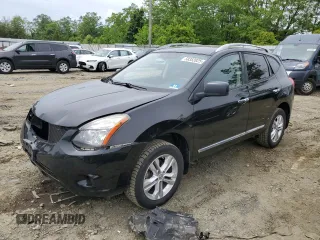 2015 Nissan Rogue S z VIN JN8AS5MV5FW768049, wystawiony jako Copart lot #58353925 z przebiegiem 95 332 mil mil oraz Szkody całkowita. Historia ofert i sprzedaży dostępna na DreamBid. Obrazek 1.
