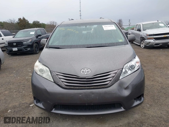 2016 Toyota Sienna LE AAS with VIN 5TDKK3DC2GS714907, listed as a IAAI auction lot 41679920 with 130,321 mi miles. Bid and sale history available at carsss.com. Image 12.