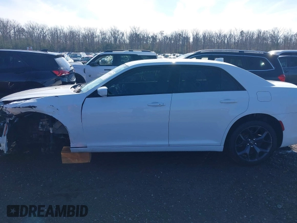 2021 Chrysler 300 S with VIN 2C3CCABG6MH523713, listed as a IAAI auction lot 41371230 with 88,991 mi miles and . Bid and sale history available at DreamBid. Image 14.