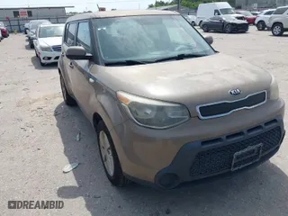 2014 Kia Soul with VIN KNDJN2A29E7111078, listed as a IAAI auction lot 42066949 with 153,923 mi miles. Bid and sale history available at carsss.com. Image 1.