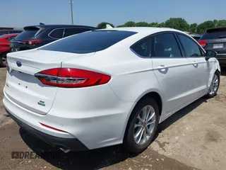 2020 Ford Fusion SE с VIN 3FA6P0HD4LR232009, выставлен на аукционе IAAI как лот 42207523 с пробегом 71 206 миль миль и . История ставок и продаж доступна на DreamBid. Изображение 4.