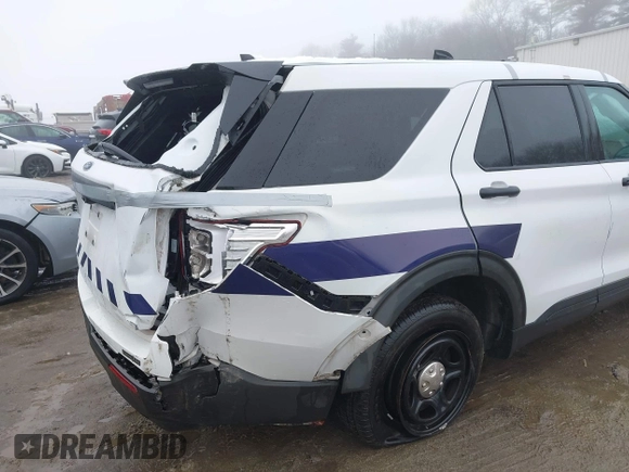 2022 Ford Police Interceptor Utility z VIN 1FM5K8AB5NGA54483, wystawiony jako IAAI lot #41562308 z przebiegiem 65 002 mil mil oraz . Historia ofert i sprzedaży dostępna na DreamBid. Obrazek 18.