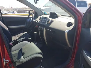 2006 Scion xA z VIN JTKKT624X60146166, wystawiony jako IAAI lot #42073450 z przebiegiem 166 431 mil mil oraz . Historia ofert i sprzedaży dostępna na DreamBid. Obrazek 5.