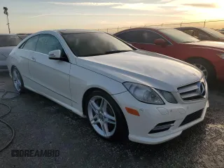 2013 Mercedes-Benz E 550 с VIN WDDKJ7DB2DF209372, выставлен на аукционе Copart как лот 74317084 с пробегом Не указан миль и На запчасти • Non repairable. История ставок и продаж доступна на DreamBid. Изображение 4.