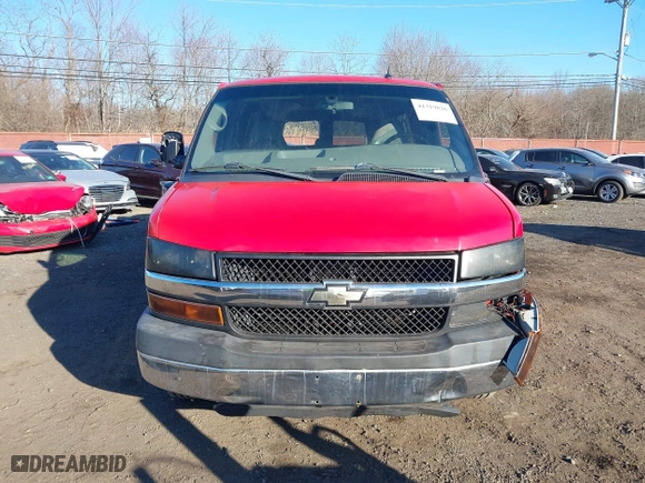2012 Chevrolet Express Passenger 1LT with VIN 1GAZG1FG8C1109469, listed as a IAAI auction lot 41319826 with 246,801 mi miles. Bid and sale history available at carsss.com. Image 12.