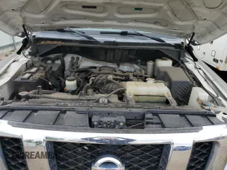 2018 Nissan NV Cargo SV z VIN 1N6AF0LY9JN808739, wystawiony jako Copart lot #58451535 z przebiegiem 255 350 mil mil oraz Szkody całkowita. Historia ofert i sprzedaży dostępna na DreamBid. Obrazek 12.