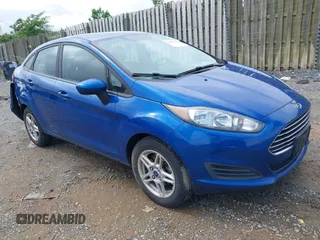 2018 Ford Fiesta SE z VIN 3FADP4BJXJM126168, wystawiony jako IAAI lot #42255261 z przebiegiem 121 248 mil mil oraz . Historia ofert i sprzedaży dostępna na DreamBid. Obrazek 1.