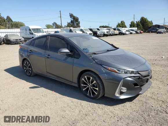 2017 Toyota Prius Plus z VIN JTDKARFP8H3049813, wystawiony jako Copart lot #54939645 z przebiegiem 132 604 mil mil oraz Szkoda całkowita • Salvage title. Historia ofert i sprzedaży dostępna na DreamBid. Obrazek 4.