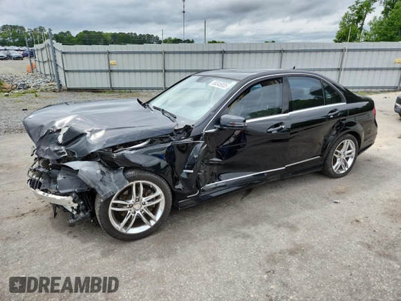 2012 Mercedes-Benz C 250 Sport z VIN WDDGF4HBXCR200013, wystawiony jako Copart lot #58345935 z przebiegiem 111 378 mil mil oraz Szkoda całkowita • Salvage title. Historia ofert i sprzedaży dostępna na DreamBid. Obrazek 1.