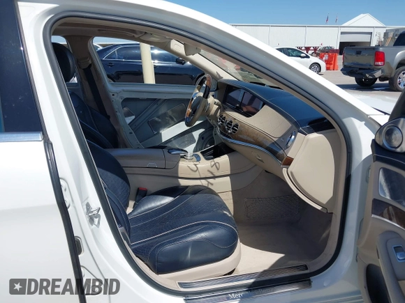 2015 Mercedes-Benz S 550 z VIN WDDUG8CB5FA149277, wystawiony jako IAAI lot #41871673 z przebiegiem 196 864 mil mil oraz . Historia ofert i sprzedaży dostępna na DreamBid. Obrazek 5.