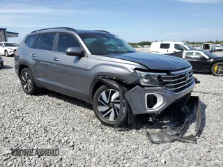 2024 Volkswagen Atlas SE with VIN 1V2JR2CA3RC570756, listed as a Copart auction lot 53936465 with 7,956 mi miles and Salvage title. Bid and sale history available at DreamBid. Image 4.