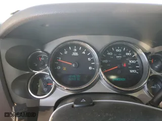 2008 Chevrolet Silverado 1500 LT w/1LT with VIN 1GCEC19J58Z164074, listed as a Copart auction lot 45688945 with 352,912 mi miles and Salvage Title. Bid and sale history available at carsss.com. Image 9.