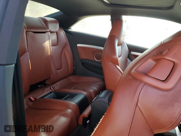 2009 Audi S5 z VIN WAURV78T29A052380, wystawiony jako Copart lot #87357594 z przebiegiem 73 739 mil mil oraz Czysty tytuł • Clean title. Historia ofert i sprzedaży dostępna na DreamBid. Obrazek 10.