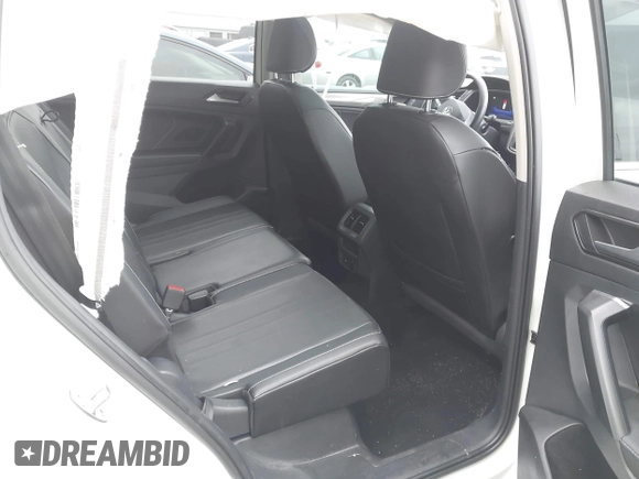 2022 Volkswagen Tiguan SE z VIN 3VV3B7AX4NM125651, wystawiony jako IAAI lot #42114490 z przebiegiem 67 628 mil mil oraz . Historia ofert i sprzedaży dostępna na DreamBid. Obrazek 8.