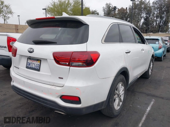 2019 Kia Sorento L with VIN 5XYPG4A3XKG590330, listed as a IAAI auction lot 42060716 with Not Provided miles. Bid and sale history available at carsss.com. Image 4.