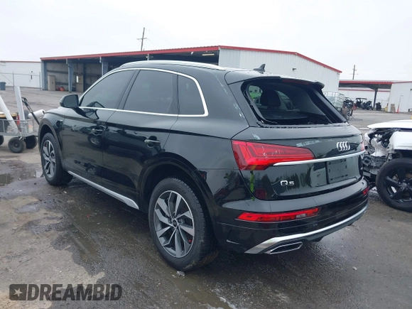 2024 Audi Q5 S line Premium z VIN WA1GAAFY0R2145033, wystawiony jako IAAI lot #41817546 z przebiegiem 1 277 mil mil oraz . Historia ofert i sprzedaży dostępna na DreamBid. Obrazek 3.