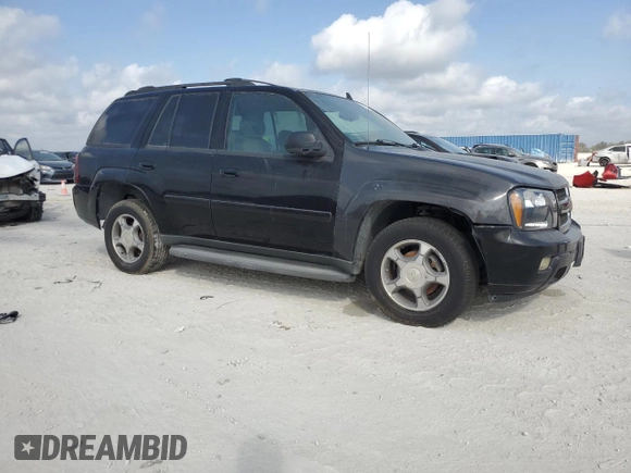 2008 Chevrolet TrailBlazer 1LT with VIN 1GNDT13S782125158, listed as a Copart auction lot 45360335 with 174,208 mi miles and Clean Title. Bid and sale history available at DreamBid. Image 4.
