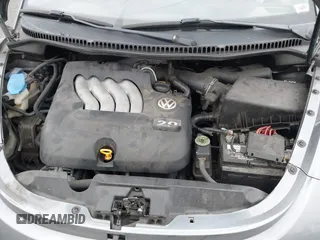 2004 Volkswagen New Beetle Coupe GLS with VIN 3VWCK31CX4M420124, listed as a IAAI auction lot 40259243 with 103,138 mi miles. Bid and sale history available at carsss.com. Image 10.