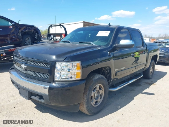 2008 Chevrolet Silverado 1500 LTZ with VIN 2GCEK133381166105, listed as a IAAI auction lot 41877995 with 224,953 mi miles. Bid and sale history available at carsss.com. Image 2.