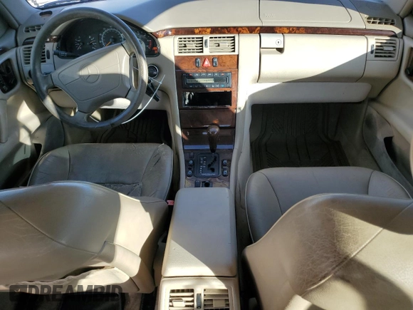 1998 Mercedes-Benz E 320 with VIN WDBJF25F4WA504385, listed as a Copart auction lot 79555844 with 392,558 mi miles and Clean Title. Bid and sale history available at DreamBid. Image 8.