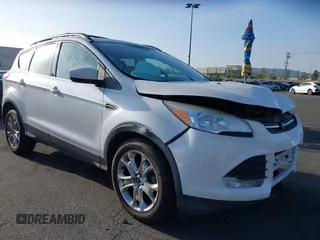 2013 Ford Escape SE with VIN 1FMCU0GX3DUB96899, listed as a IAAI auction lot 42266671 with 92,181 mi miles and . Bid and sale history available at DreamBid. Image 1.