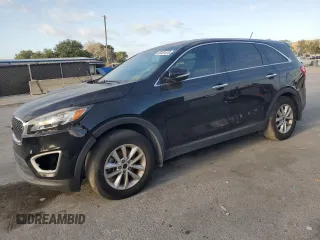 2018 Kia Sorento LX z VIN 5XYPG4A33JG426979, wystawiony jako Copart lot #55451475 z przebiegiem 118 792 mil mil oraz Czysty tytuł • Clean title. Historia ofert i sprzedaży dostępna na DreamBid. Obrazek 1.