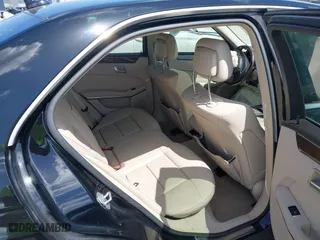 2014 Mercedes-Benz E-Class E 350 Luxury with VIN WDDHF8JB7EA791635, listed as a IAAI auction lot 41999708 with 133,509 mi miles. Bid and sale history available at carsss.com. Image 8.