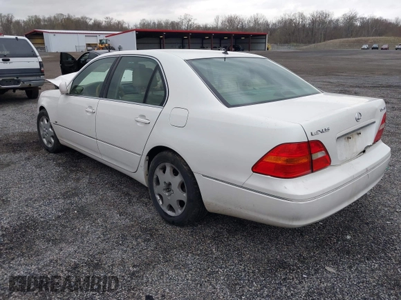 2001 Lexus LS 430 with VIN JTHBN30F610011083, listed as a IAAI auction lot 41914820 with 169,995 mi miles. Bid and sale history available at carsss.com. Image 3.