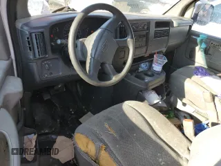 2003 Chevrolet Express Cargo with VIN 1GCGG25V331168496, listed as a Copart auction lot 88327095 with 354,286 mi miles and Salvage Title. Bid and sale history available at DreamBid. Image 8.