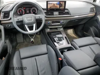 2024 Audi Q5 S line Premium Plus z VIN WA1EAAFYXR2015624, wystawiony jako Copart lot #59953855 z przebiegiem 14 627 mil mil oraz Szkoda całkowita • Salvage title. Historia ofert i sprzedaży dostępna na DreamBid. Obrazek 8.
